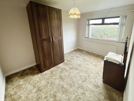 Semi-detached house to rent on - Photo 3