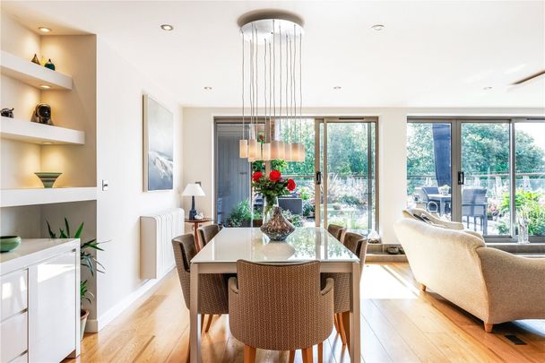 Park View Road, Hove, East Sussex, BN3 flat - penthouse to rent - Photo 1