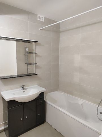 Location Appartement 3 pièces 62m² - Photo 5