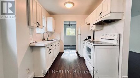 93 MARTINDALE CRESCENT - Photo 5