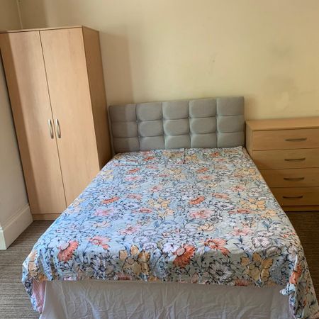 Studio Flat, Holyhead Road, CV1 - Photo 3