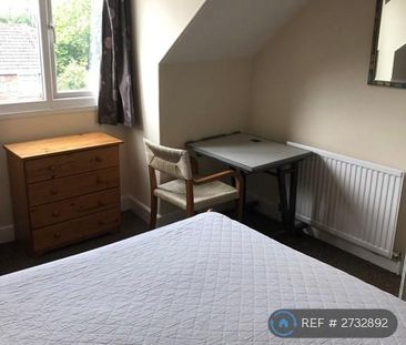 1 bedroom in a house share to rent - Photo 1