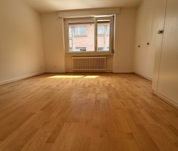 Charmante 5-Zimmer-Wohnung mit Balkon in Luzern – ab sofort verfügbar - Photo 5