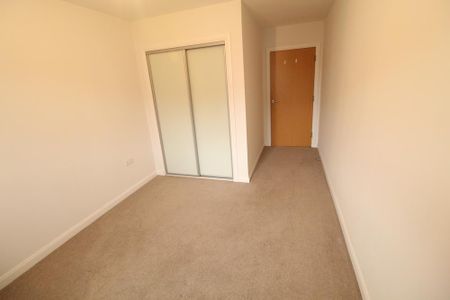 3 bedroom flat to rent - Photo 5