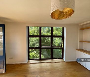 3 bedroom detached house to rent - Photo 2