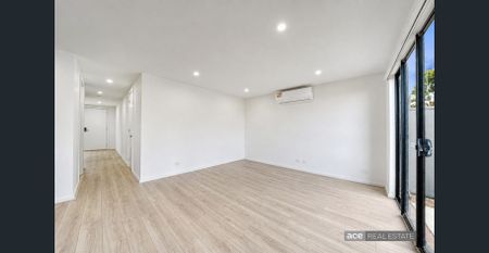 Architectural Sophistication in the Heart of Werribee - Photo 2