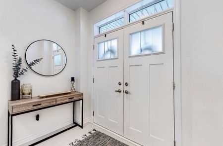 For Lease - 31 Sutcliffe Drive, Whitby, Ontario - Photo 4