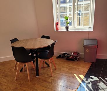 1 Bed Flat, Doric Way, NW1 - Photo 2