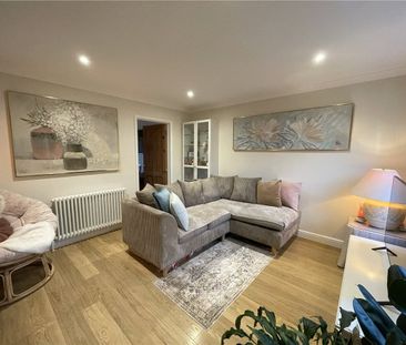 A beautifully presented unfurnished two bedroom terraced house on t... - Photo 1