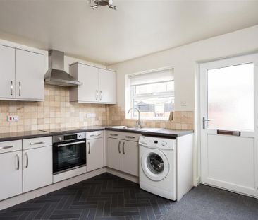 2 bedroom detached house to rent - Photo 4