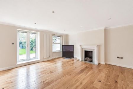 3 bedroom flat to rent - Photo 2