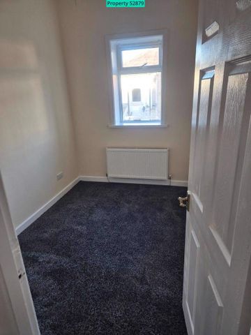 3 bedroom terraced house to rent - Photo 2