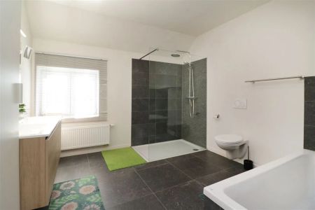 Gunstig gelegen woning met 3 slpk., tuin en garage te Zichem - Photo 4