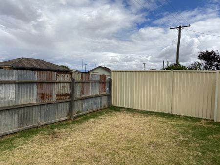 9 James Street, SHEPPARTON VIC 3630 - Photo 2