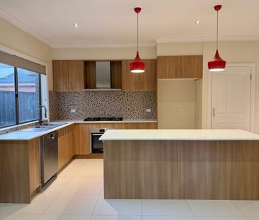 Great Family living in a Central Location. - Photo 6