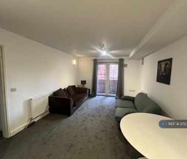 2 bedroom flat to rent - Photo 1