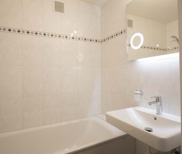 Tolle, renovierte Wohnung an super Lage! - Photo 6