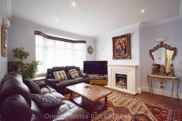 Price £5,000 pcm - Available Now - Furnished / Unfurnished - Photo 1