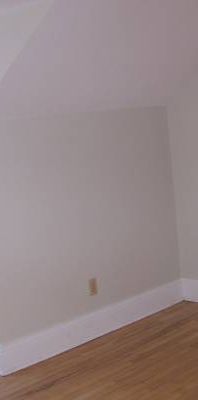 BRIGHT SPACIOUS ONE BEDROOM - Photo 1