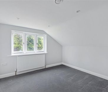 2 bedroom end of terrace house to rent - Photo 4