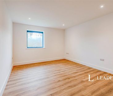 4 bedroom bungalow to rent - Photo 2