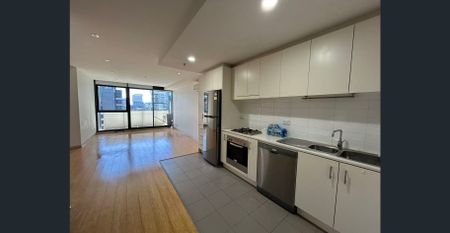 Stunning Two Bedroom Two Bathroom Apartment With All The Trimmings! - Photo 5