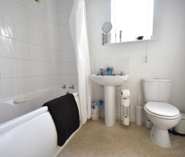 5 bedroom terraced house to rent - Photo 2