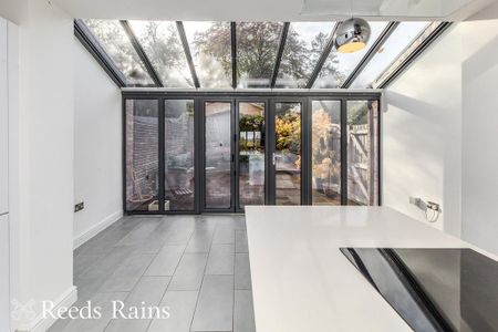 3 bedroom semi-detached house to rent - Photo 2