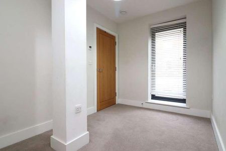 Old London Road, Kingston Upon Thames, KT2 - Photo 2