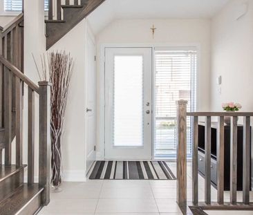 For Lease - 37 Juneau Street, Vaughan, Ontario - Photo 2