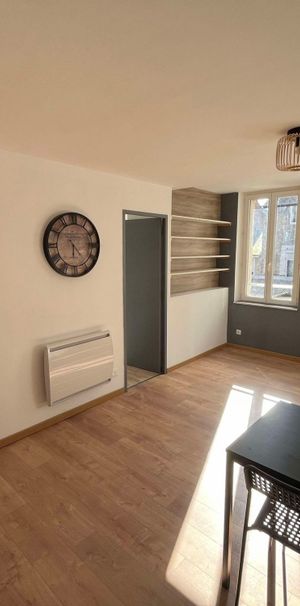Location Appartement 2 pièces 33m² AVESNES SUR HELPE 59440 - Photo 1