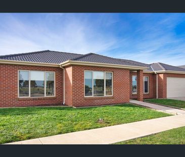 MODERN COMFORT IN LUCAS ESTATE - Photo 1