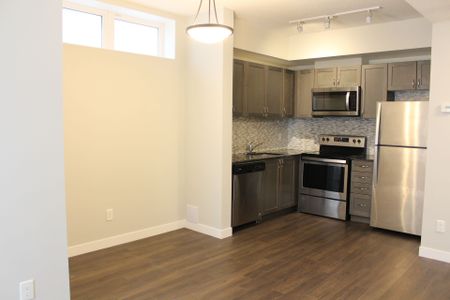 For Lease - 6 Bicknell Avenue Unit# 17, Toronto, Ontario - Photo 2