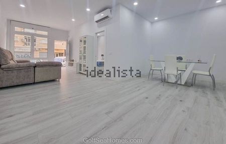 Alquiler de piso en Calle Juan Martínez Montañés, 5 - Photo 3