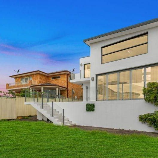 Luxury, Style and Comfort, Modern 5 Bedrooms (5-5-2) Full Brick Family House. LUG. Close to Danebank Anglican School. - Photo 1