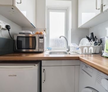 Studio to rent - Photo 5