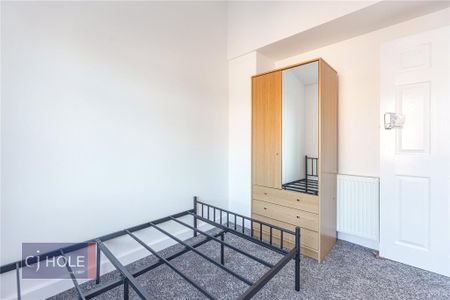 6 bedroom terraced house to rent - Photo 5