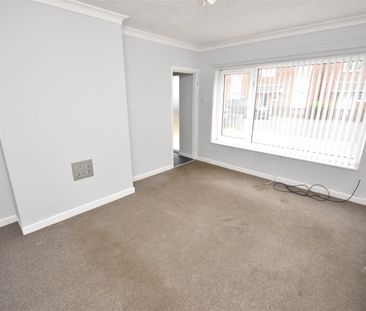 Franklin Road, Leasowe - Photo 1