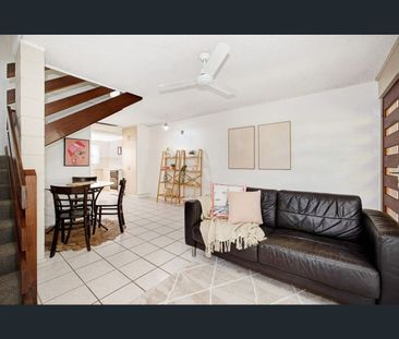 2/28 Rose Street, North Ward, Qld 4810 - Photo 2
