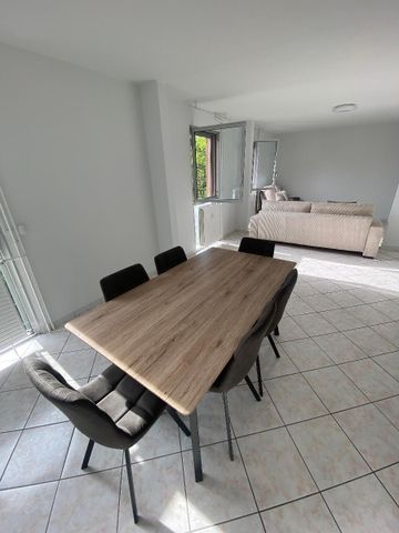 Location Appartement 3 pièces 80m² THONON LES BAINS 74200 - Photo 3