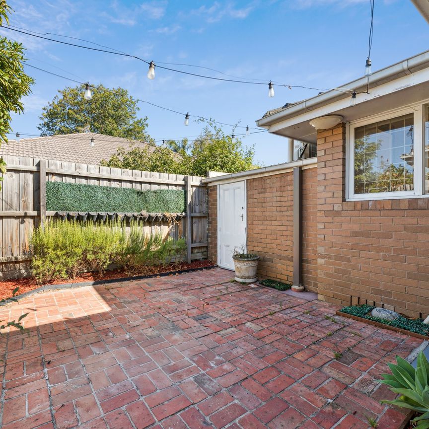 1/17 Alma Rd , CAMBERWELL - Photo 1