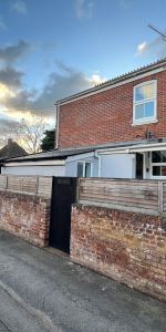 92 Summerland Avenue, Minehead, TA24 - Photo 3