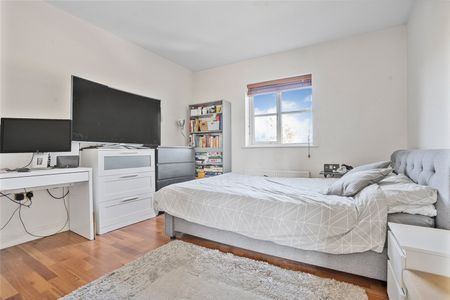 3 bedroom apartment to rent - Photo 5