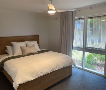 1 Corriedale Court, Belmont - Photo 2