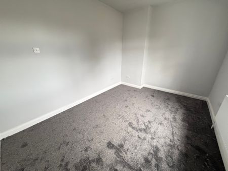 Birches Barn Road, Penn Fields, Wolverhampton - Photo 2