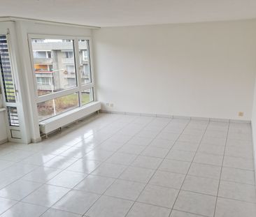 Bel appartement 2.5 pièces tout confort, récemment rénové - Photo 2