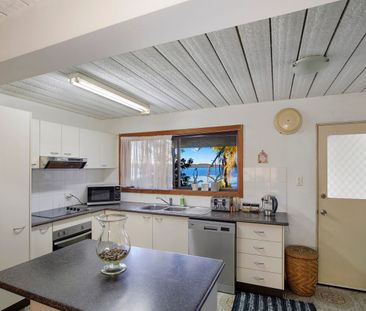 MAGICAL VIEWS AND WATER BREEZES - Photo 4