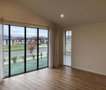 Discover the perfect family oasis in Rototuna North! - Photo 3