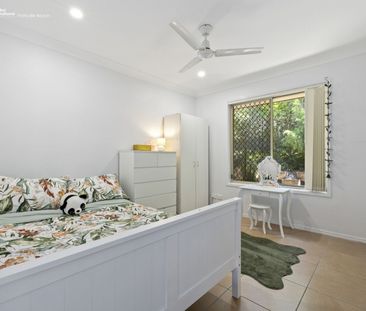 3 Bedroom Home With Resort Style Pool - Photo 4