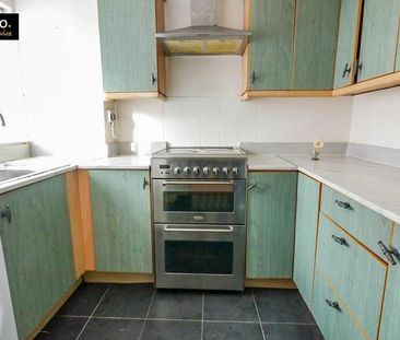 3 bedroom terraced house to rent - Photo 4